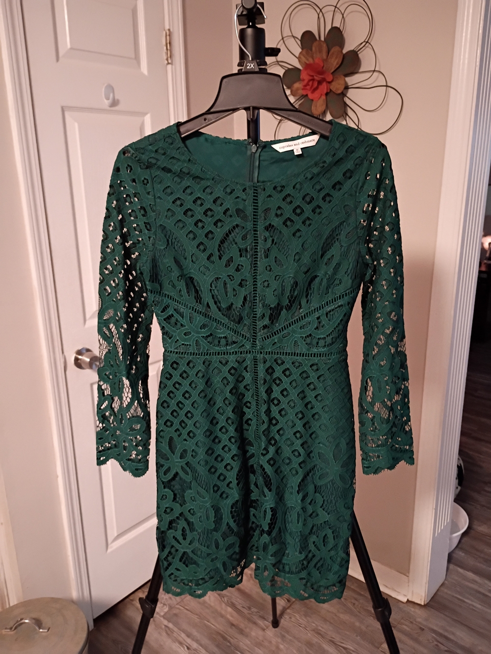 cupcakes & cashmere Deep Green Lace Long-Sleeve Dress